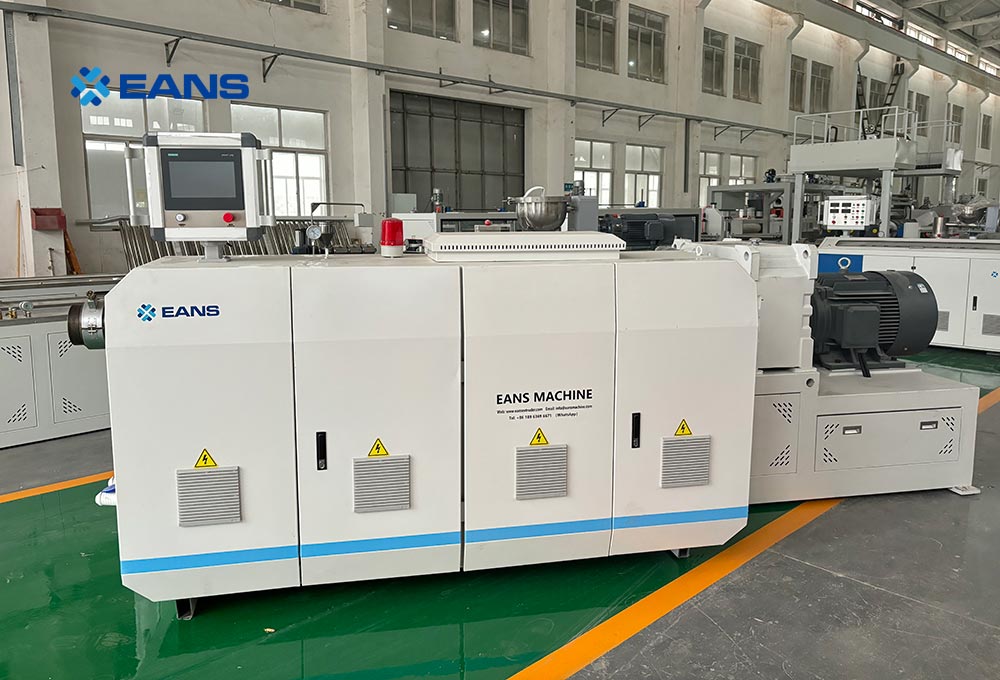 wpc kapı yapma makinesi