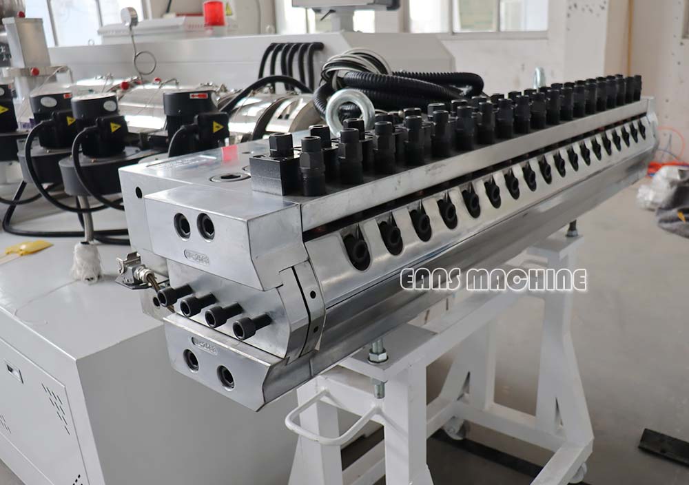 PVC mermer levha &uuml;retim makinesi