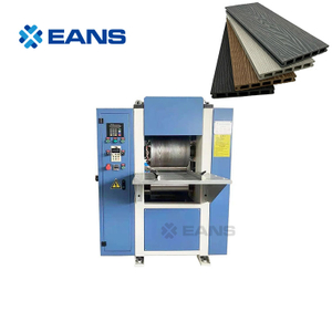 WPC Duvar Paneli Zemin Kaplaması Ahşap Tahıl Kabartma Makinesi